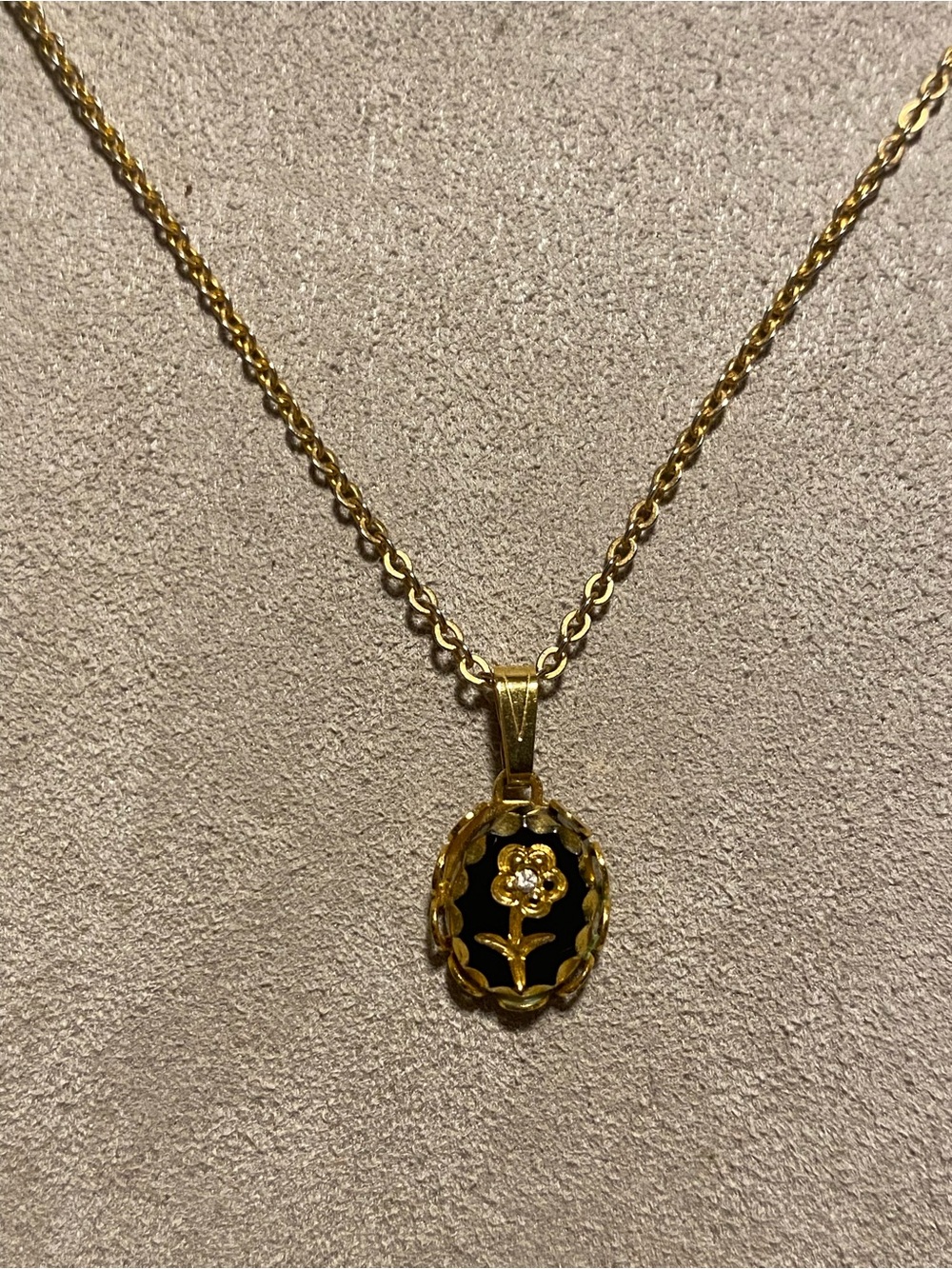 Vintage Gold and Black Floral Oval Pendant Necklace